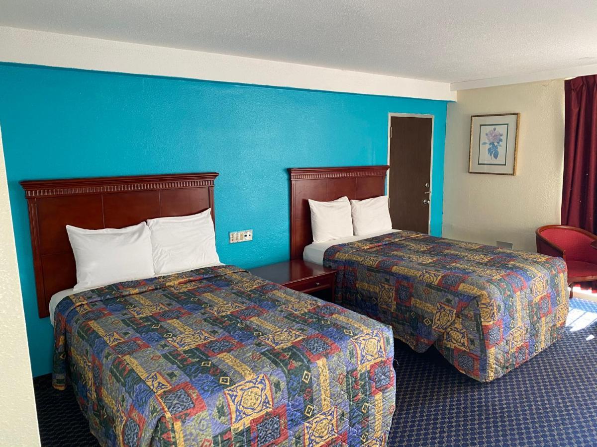 Travel Inn Petersburg Eksteriør billede