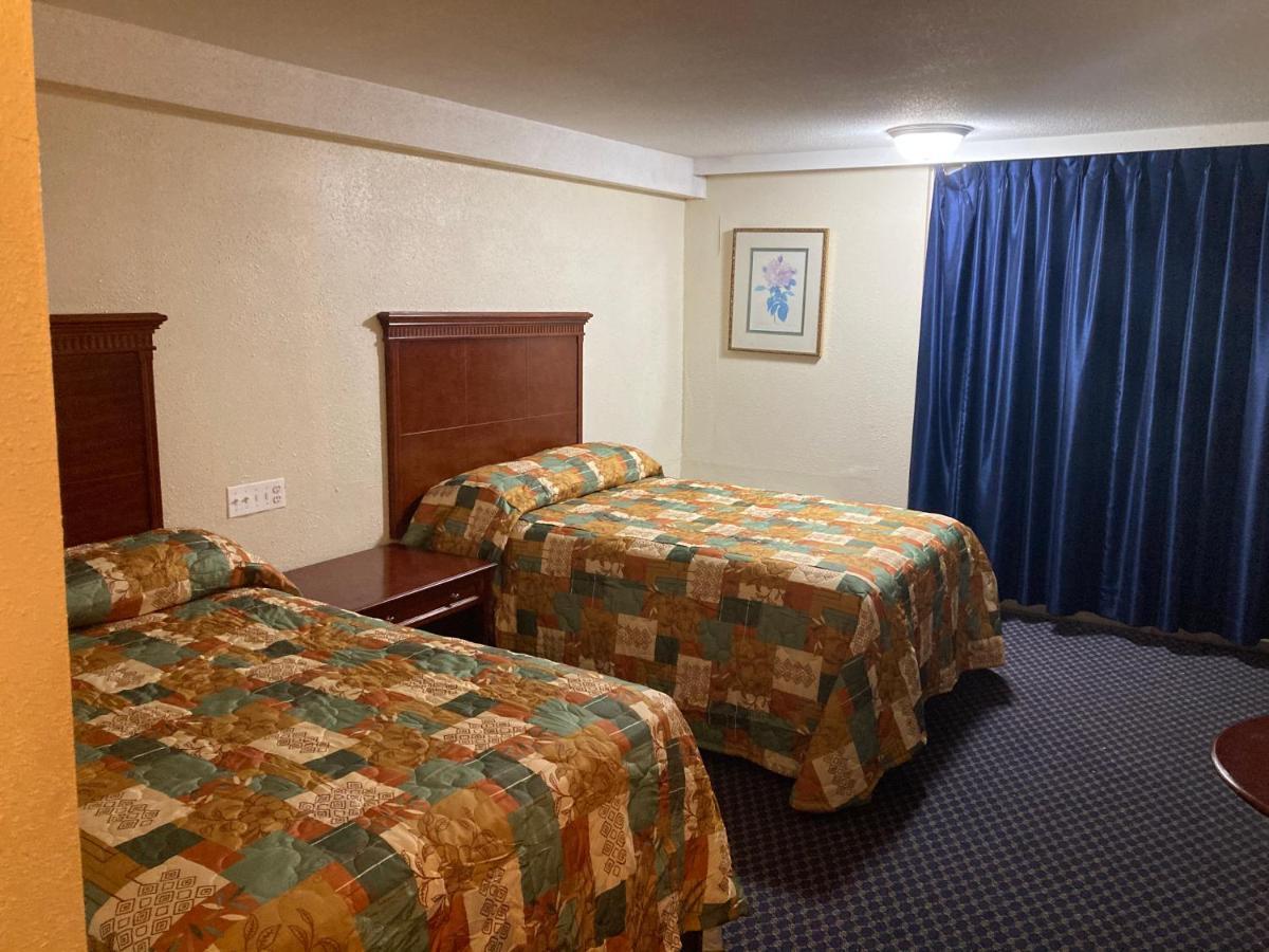 Travel Inn Petersburg Eksteriør billede