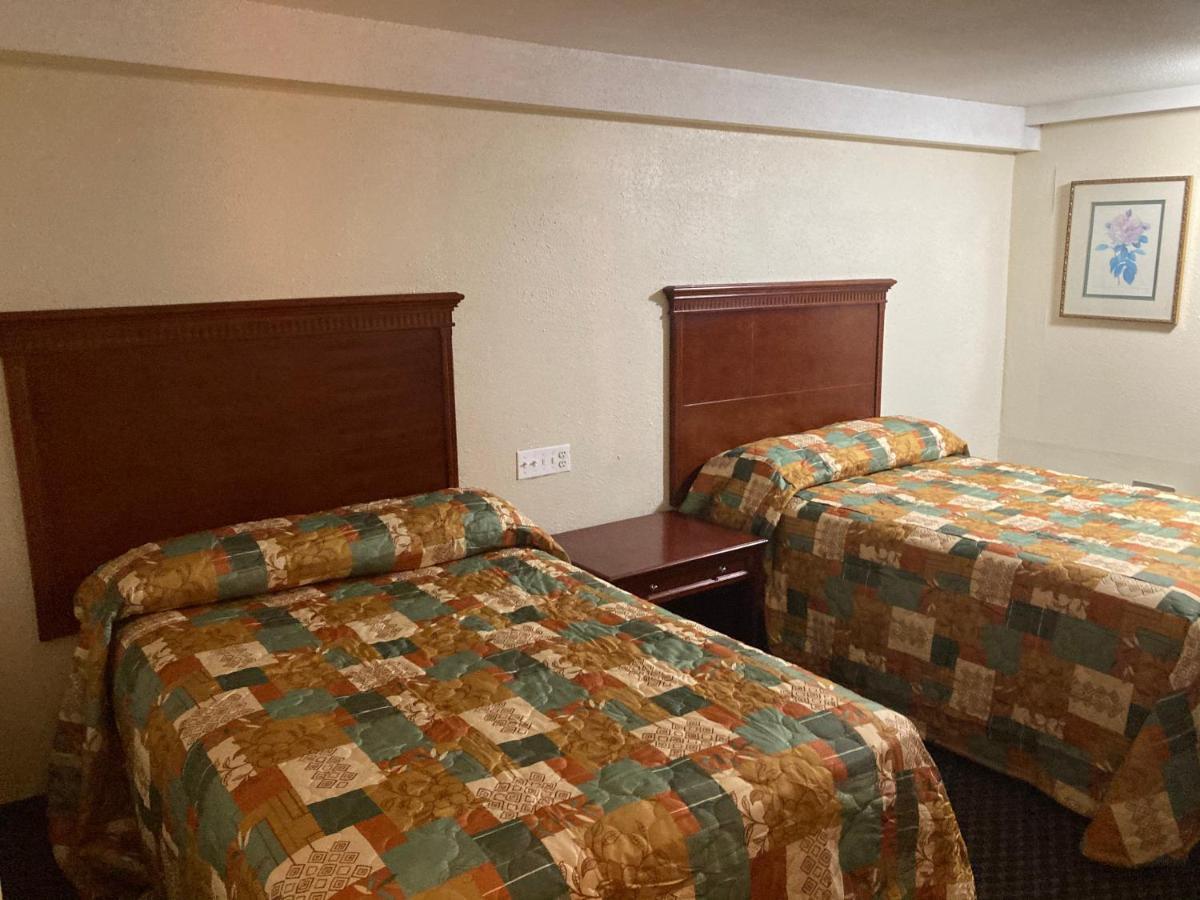 Travel Inn Petersburg Eksteriør billede