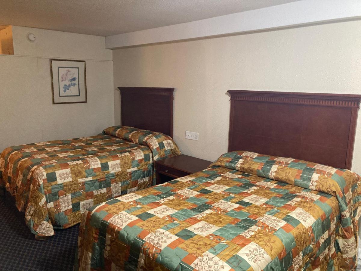 Travel Inn Petersburg Eksteriør billede