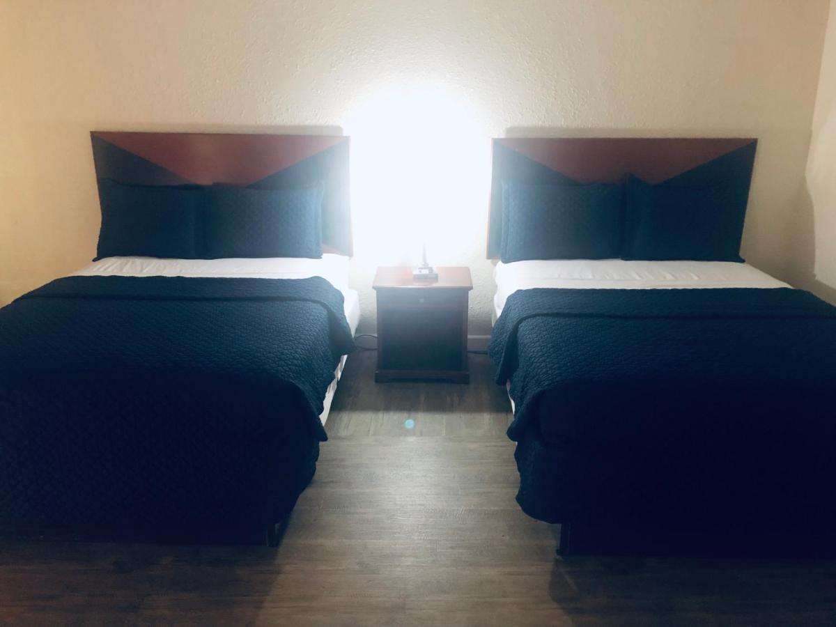 Travel Inn Petersburg Eksteriør billede