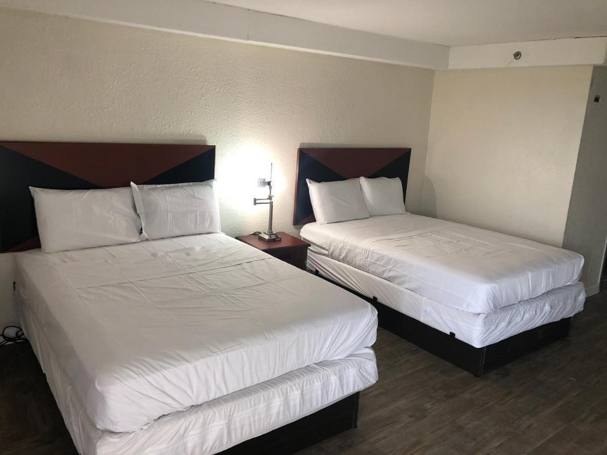 Travel Inn Petersburg Eksteriør billede
