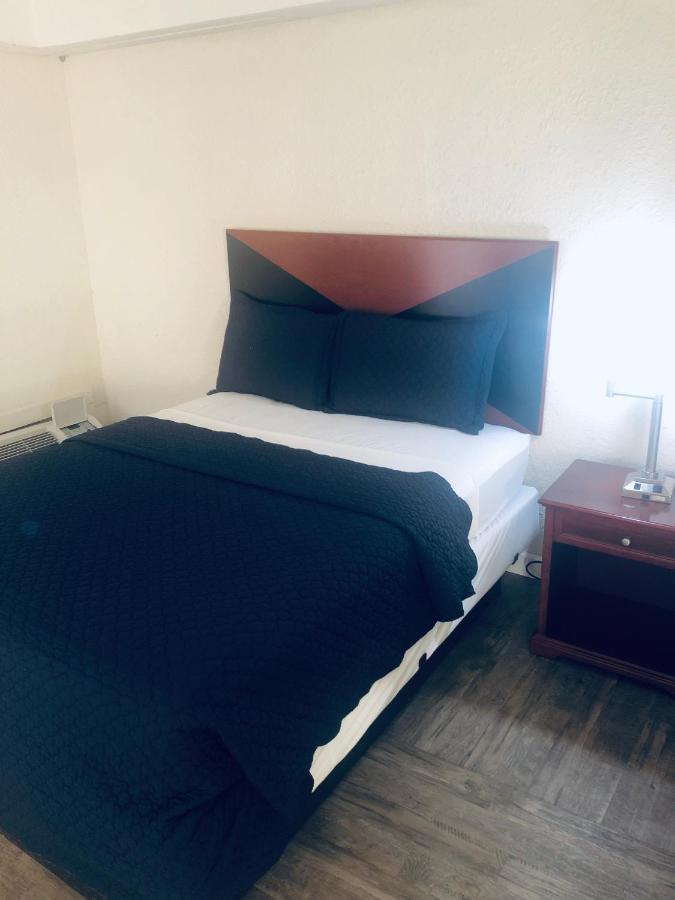 Travel Inn Petersburg Eksteriør billede