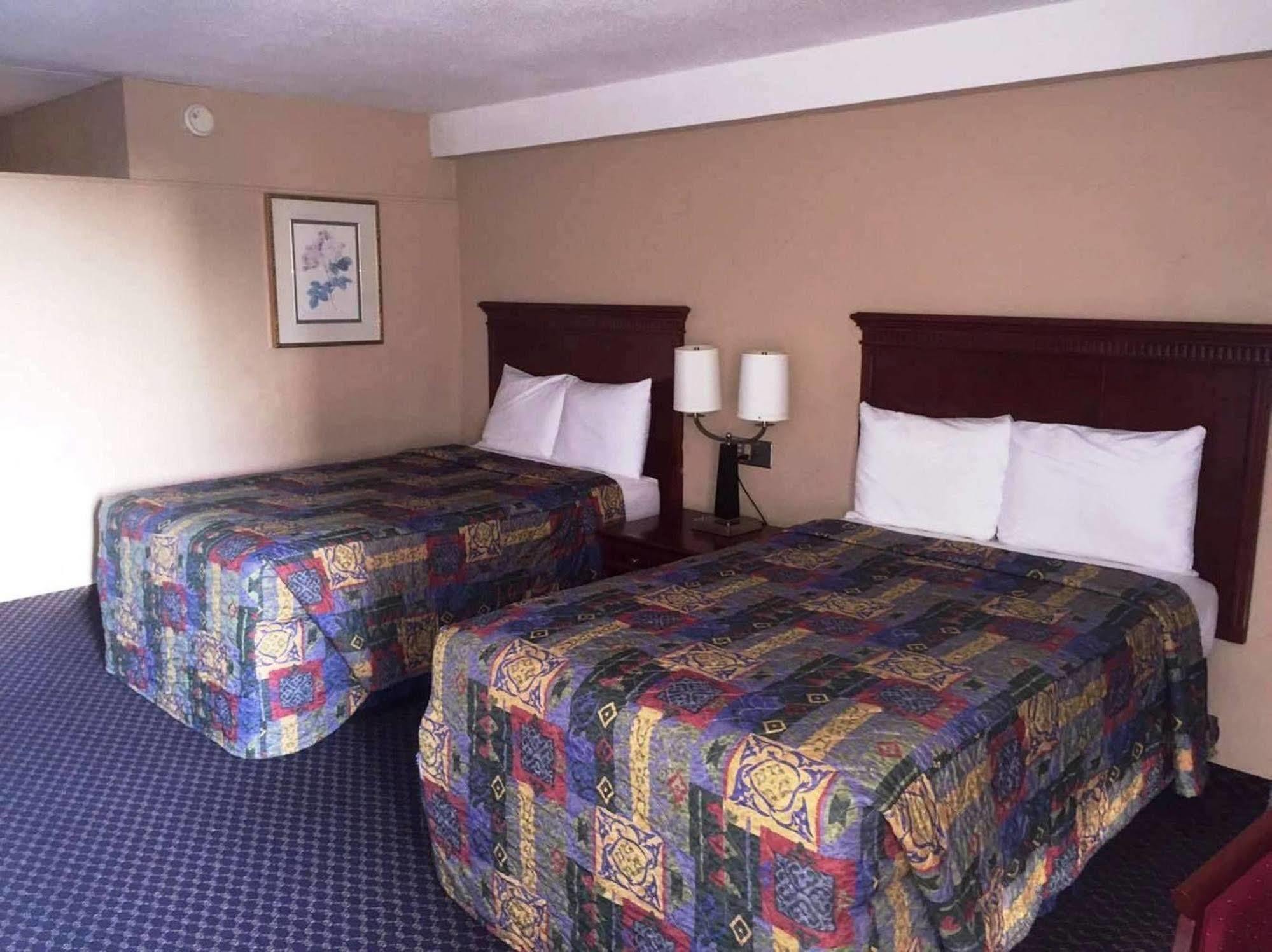 Travel Inn Petersburg Eksteriør billede