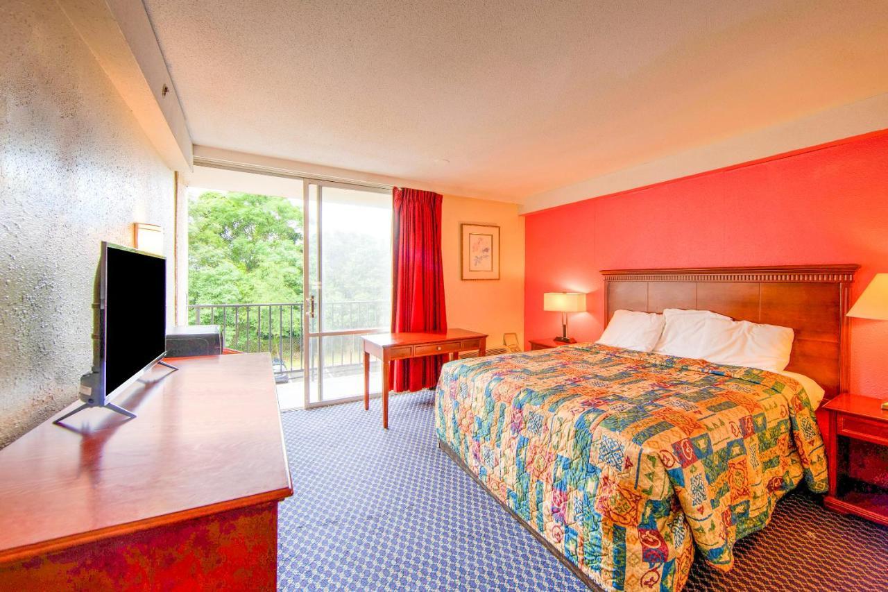 Travel Inn Petersburg Eksteriør billede