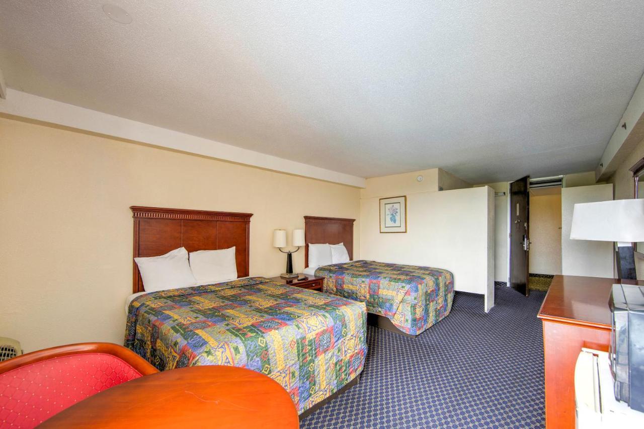 Travel Inn Petersburg Eksteriør billede